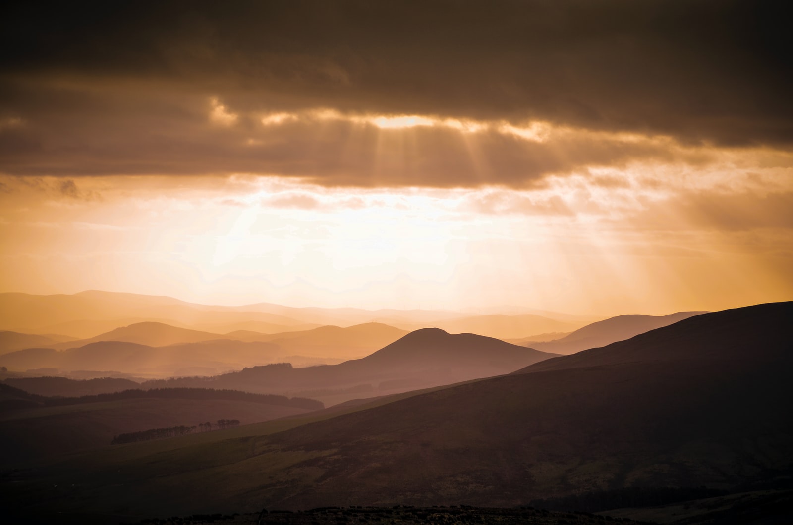 silhouette of mountains